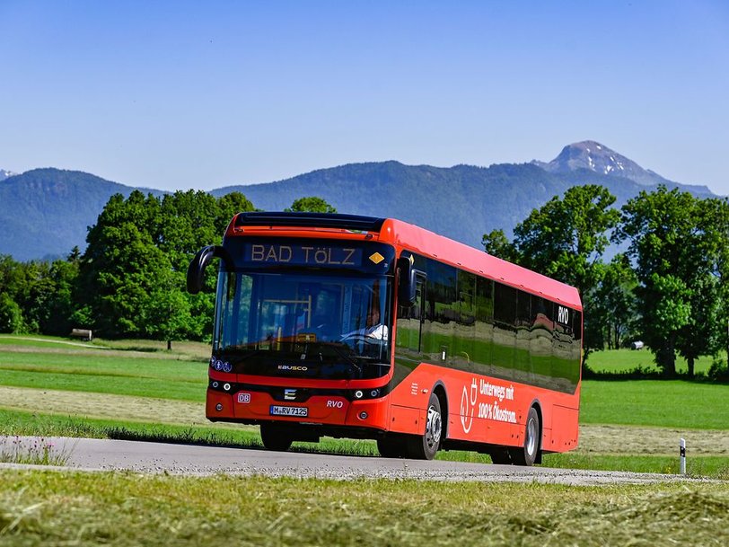 RAHMENVERTRAG ÜBER 1.200 BUSSE: DEUTSCHE BAHN MODERNISIERT BUSFLOTTE